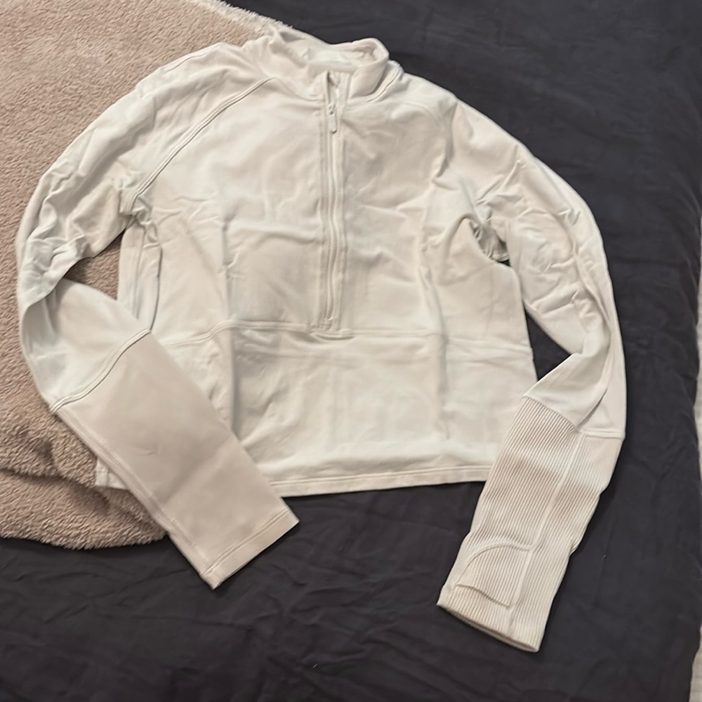 Lululemonn cropped quarter zip jacket